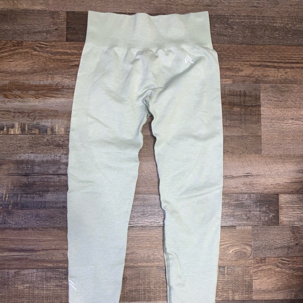 Oner Active Pistachio Leggings Regular Length size Large